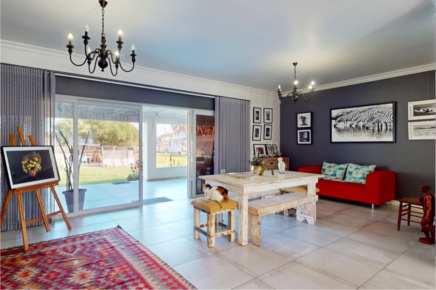 4 Bedroom Property for Sale in Middedorp Western Cape